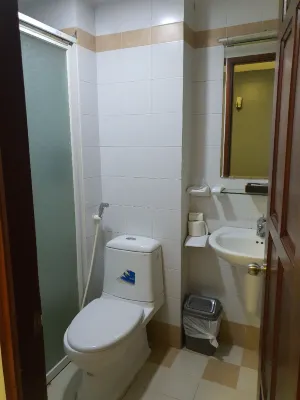 C Central Hotel Номера Photos