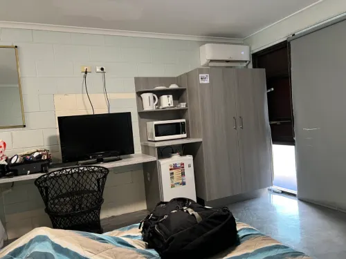 Y Motels Rockhampton Rooms Photos