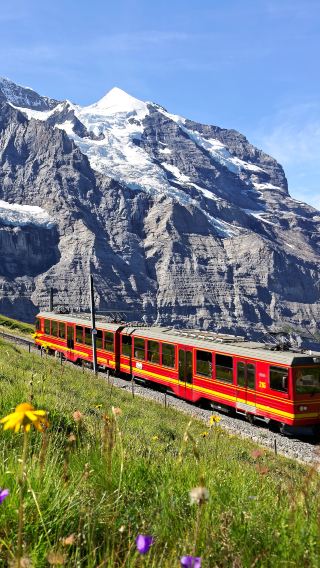 9D8N • France & Switzerland · Paris to Zurich · A Perfect Blend of Culture & Nature