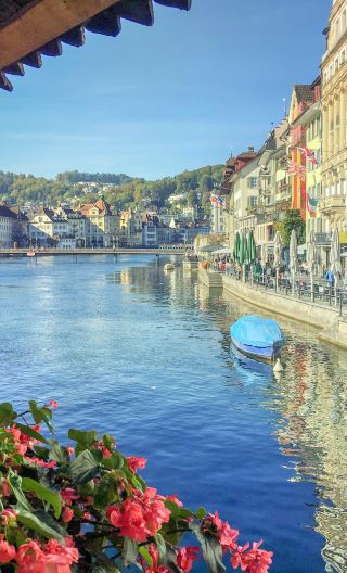 9D8N • Switzerland highlights: Geneva, Bern, Lucerne & the Alps - Lakes, Villages & Mountain Scenery