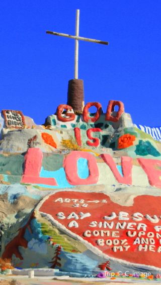 11D10N • Phoenix + Saguaro National Park + White Sands National Park + Carlsbad Caverns National Park + Meteor Crater Natural Landmark + U.S. Route 66 + Death Valley National Park + Yosemite National Park + Sedona