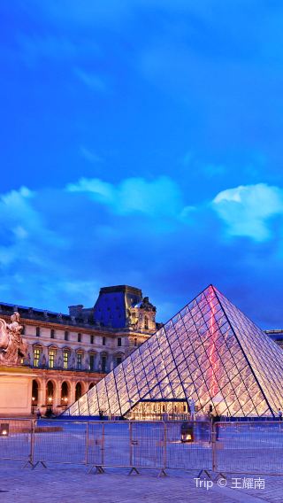 12D11N • France + Switzerland - Paris + Geneva + Bern + Interlaken + Lucerne + Zurich