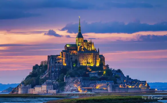 100m0v000000jr7ge45F8_W_750_0_