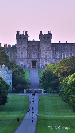 3D2N • United Kingdom + Cambridge + Seven Sisters Cliffs + Oxford + Windsor + London