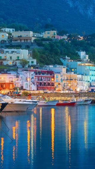 4D3N • Italy + Rome + Naples + Sorrento + Capri Island + Amalfi + Pompeii Archaeological Park + Explore the charm of southern Italy, the dreamy Mediterranean island and the ruins of Pompeii