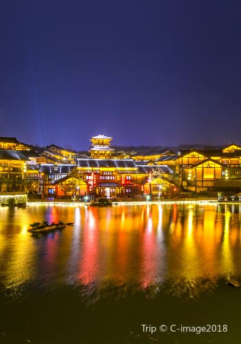 6D5N • Shanghai + Suzhou + Hangzhou + Nanjing + Wuxi + Wuzhen, Inquire about the local data card gift methods, English tour guide service is optional. High-speed rail tickets can be reserved