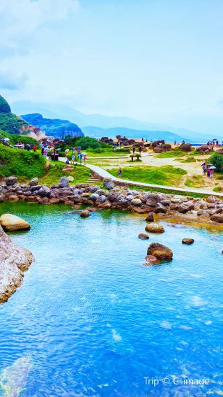 6D5N • Taipei + Yehliu Geopark + Sun Moon Lake + Gaomei Wetlands + Qingjing Farm + Hot air balloon experience