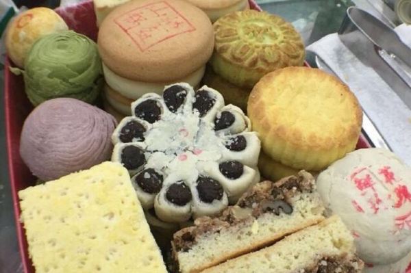https://id.trip.com/richtext/page-preview-iframe.html?rehost=https://zoo.ibu.ctripcorp.com/#:~:text=10.%20Beijing%20Eight%20Delicacies