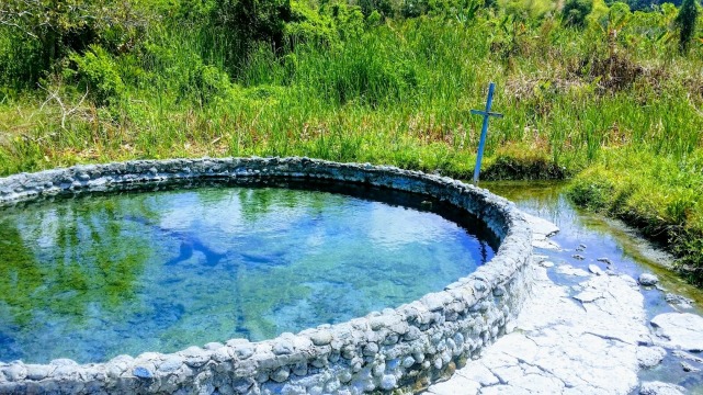 Bueno Hot Spring in Capas