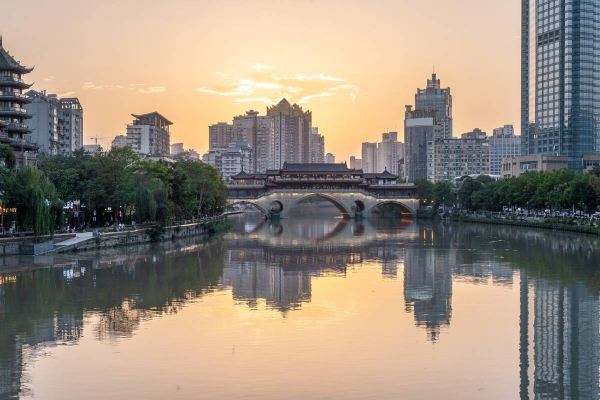Jiuyanqiao Bar Street