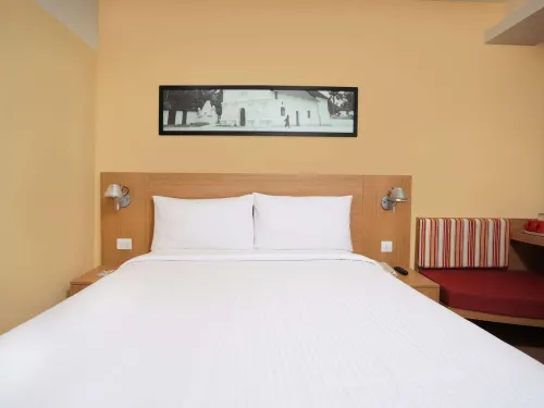 Ibis Kochi City Centre Zimmer Photos