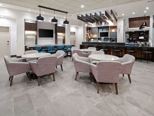 Hyatt Place Bakersfield Dining Photos