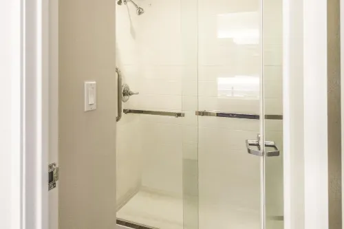 La Quinta Inn & Suites by Wyndham Cleveland - Airport North Photos
