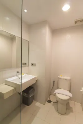 Burza Hotel Yogyakarta Kamar Photos