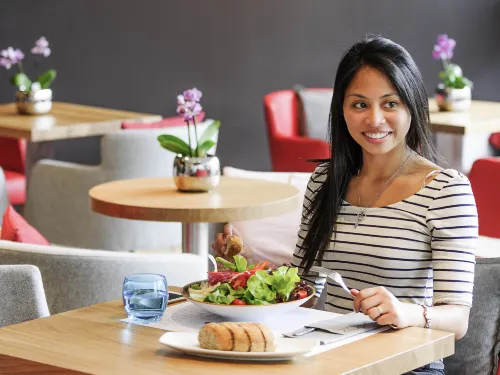 Novotel Erlangen Dining Photos
