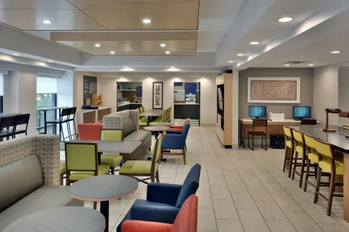 Holiday Inn Express Raleigh-Durham Airport Espaces publics Photos