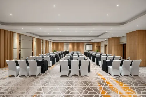 Holiday Inn Express Bali Sunset Road Business Facilities Photos
