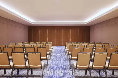 Four Points by Sheraton Surabaya, Tunjungan Plaza Business Facilities Photos
