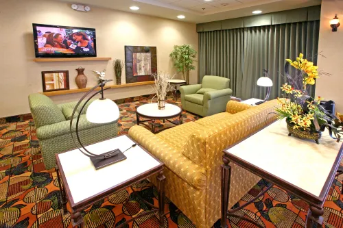 Holiday Inn Express Saltillo Zona Aeropuerto Photos