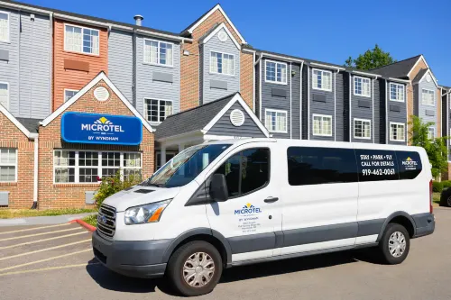 Microtel Inn & Suites by Wyndham Raleigh Durham Airport Extérieur Photos