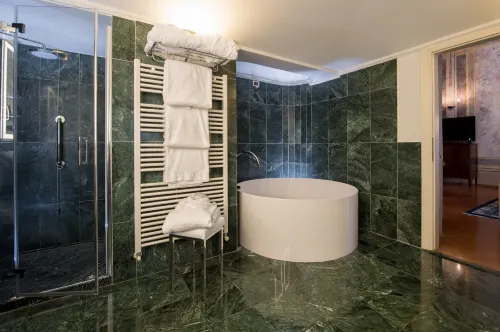 Grand Hotel Villa Torretta, Curio Collection by Hilton Phòng Photos