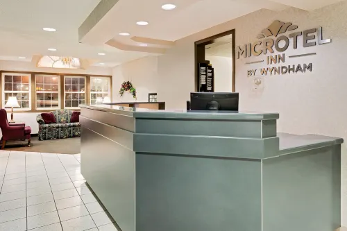 Microtel Inn & Suites by Wyndham Joplin Public Areas Photos