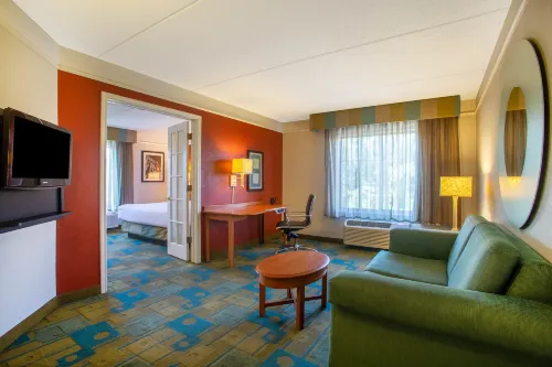 La Quinta Inn & Suites by Wyndham Charlotte Airport South Photos