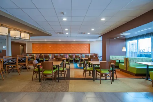 Fairfield Inn & Suites Dallas Plano North Restauration Photos