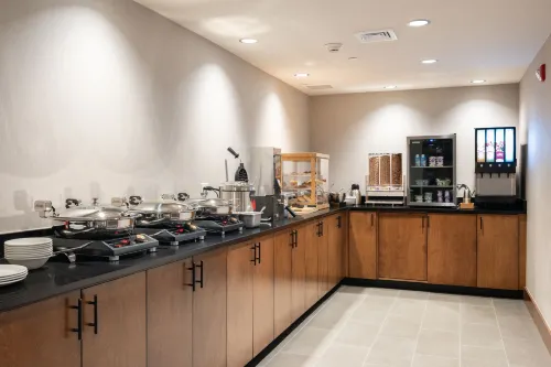 Four Points by Sheraton Bedford Manchester Airport Dining Photos