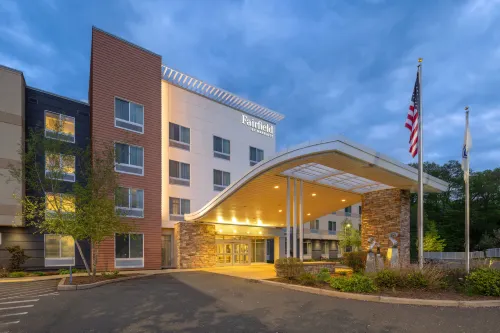 Fairfield Inn & Suites Springfield Northampton/Amherst Exterior Photos