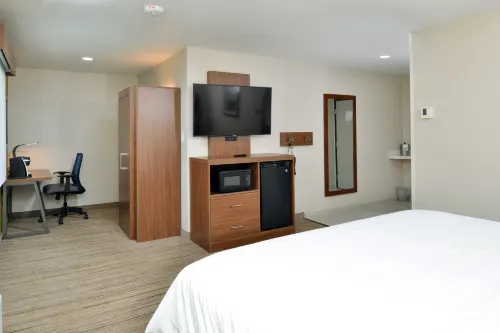 Holiday Inn Express Santa Rosa North Photos