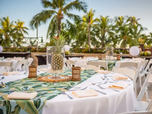 Hyatt Regency Waikiki Beach Resort & Spa Dining Photos