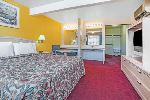 Travelodge by Wyndham Turlock Photos