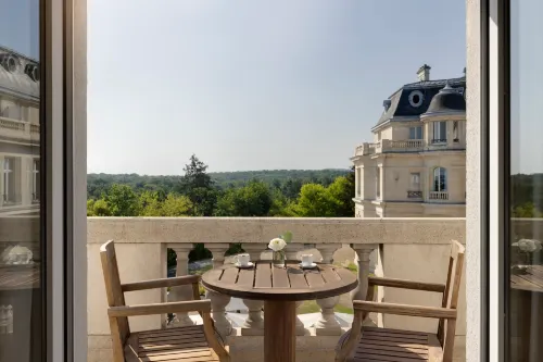 InterContinental Chantilly Chateau Mont Royal Rooms Photos