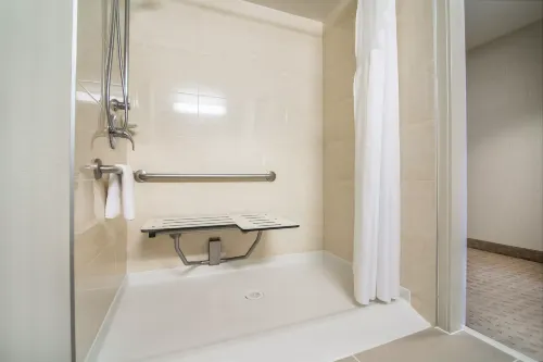 Holiday Inn Vancouver-Centre Broadway Photos