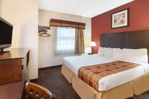 Travelodge by Wyndham Romulus Detroit Airport Photos
