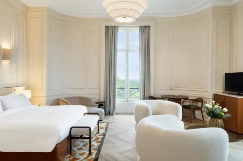 InterContinental Chantilly Chateau Mont Royal Rooms Photos