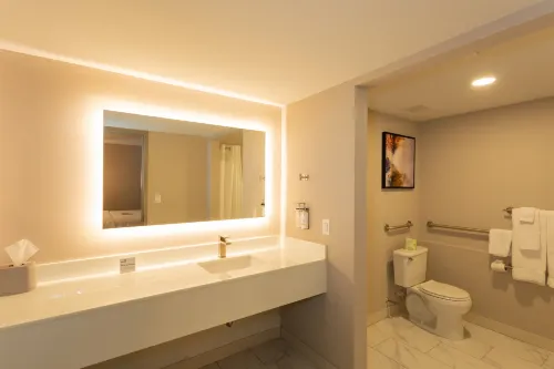 Holiday Inn Express New Rochelle Photos