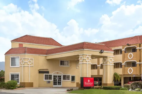 Ramada by Wyndham Ontario Ngoại thất Photos