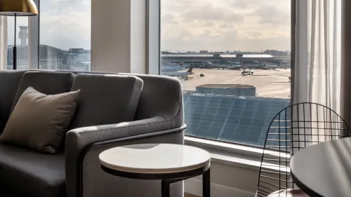 Sheraton Gateway Hotel in Toronto International Airport Phòng Photos
