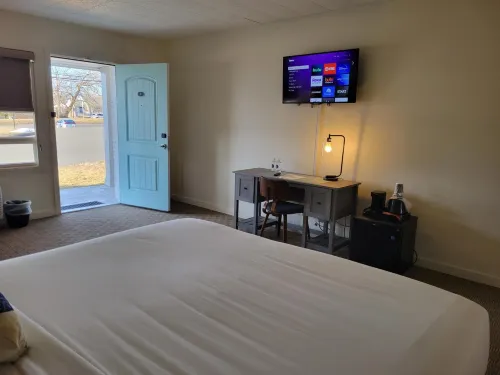 Circle Hotel Fairfield Rooms Photos