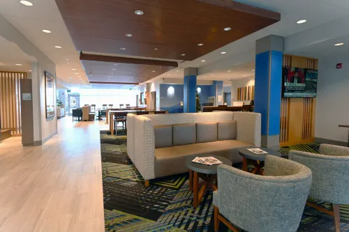 Holiday Inn Express & Suites Aurora Public Areas Photos
