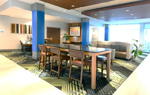 Holiday Inn Express & Suites Aurora Public Areas Photos