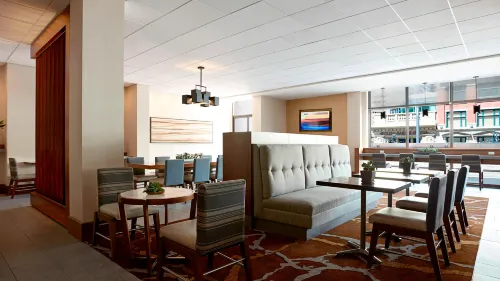 Calgary Marriott Downtown Hotel Restauration Photos