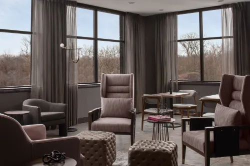 Renaissance Chicago North Shore Hotel Public Areas Photos