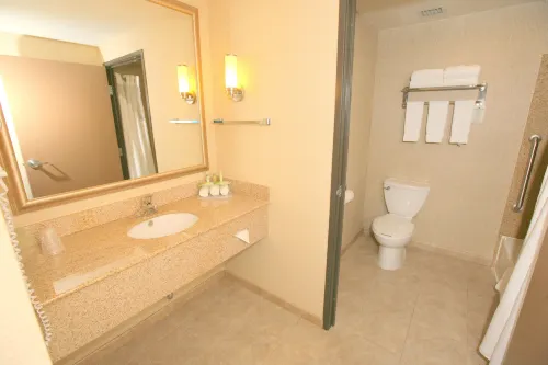 Holiday Inn Express San Diego South - Chula Vista Rooms Photos