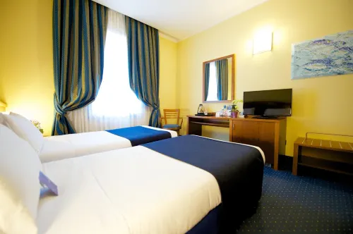 Mercure Genova San Biagio Rooms Photos