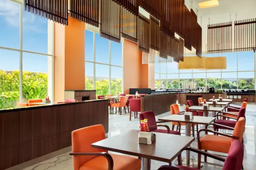 Holiday Inn Express Jakarta Pluit Citygate Makanan Photos
