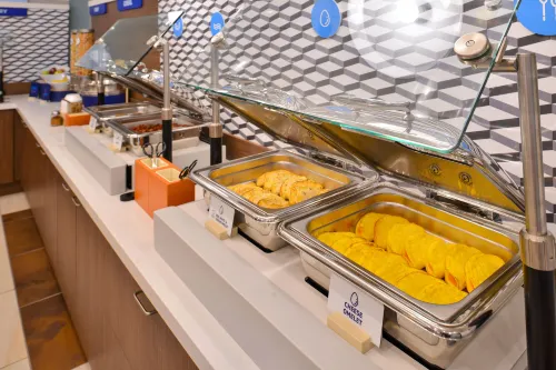 Holiday Inn Express & Suites Atascadero Dining Photos
