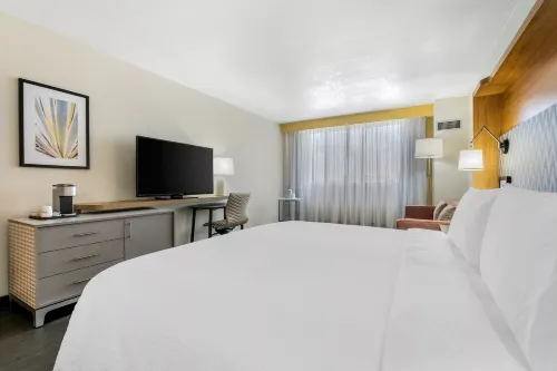 Holiday Inn Orlando International DR-Icon Photos